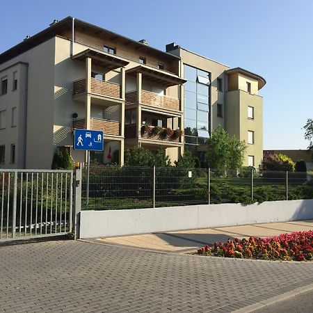 Apartament Pod Sosnami Устка Экстерьер фото
